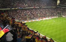 1205759422 Kampfzone Fußball